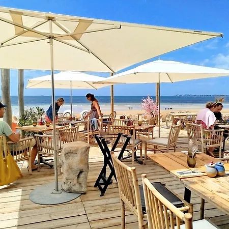 Family House 190 M2 - 3 Bedrooms, 2 Bathrooms