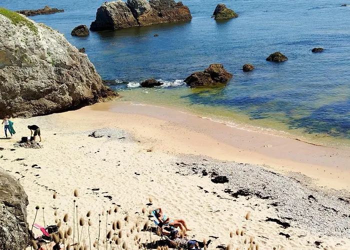 Family House 190 M2 - 3 Bedrooms, 2 Bathrooms *