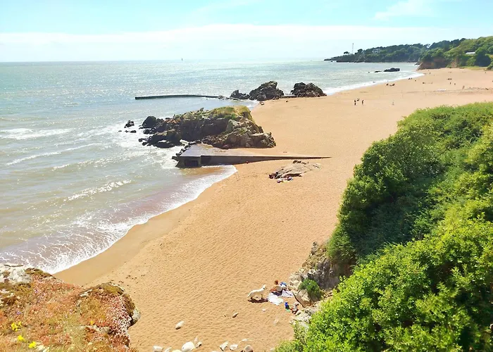 Family House 190 M2 - 3 Bedrooms, 2 Bathrooms